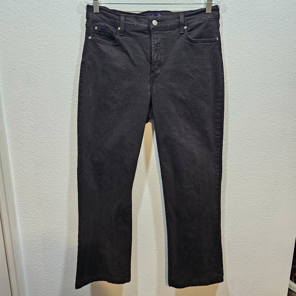 Women’s Black Straight-Leg Jeans